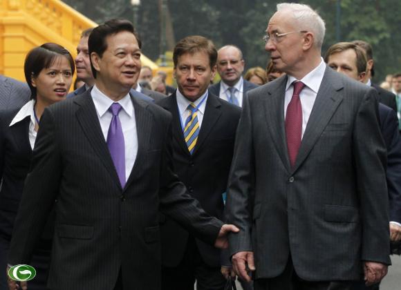 Primer ministro de Ucrania se reúne con dirigentes vietnamitas